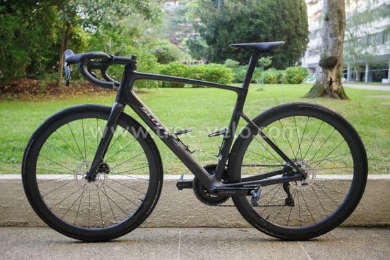 Scott Addict RC 30 Shimano 105 Di2 12V 700 mm Noir 2025 - 2