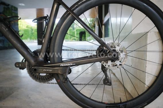 Scott Addict RC 30 Shimano 105 Di2 12V 700 mm Noir 2025 - 6