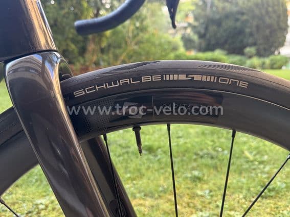 Scott Addict RC 30 Shimano 105 Di2 12V 700 mm Noir 2025 - 9