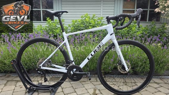 Vélo de route à disque Cube Attain GTC 105 - 1