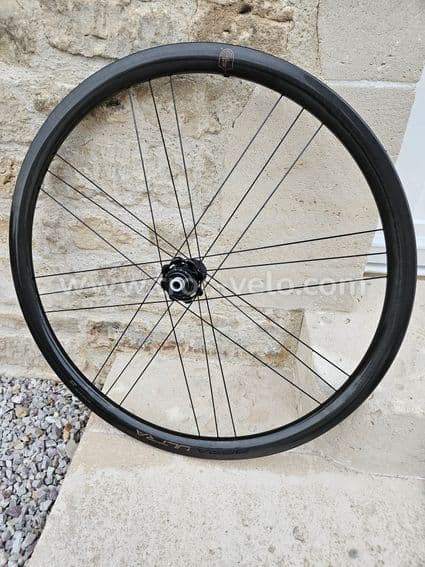 Roue avant Campagnolo Bora Ultra wto 33 - 1