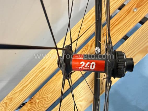 Roue de route Duke avec moyeu DT Swiss 240 - 2