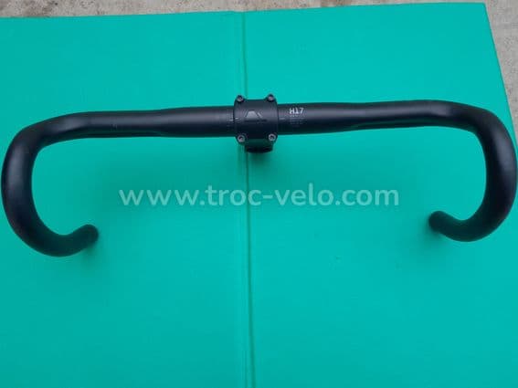 Cintre vélo diamètre 25.4mm longueur 540mm noir BTWIN | Decathlon Cintre vélo diamètre 25.4mm longueur 540mm noir BTWIN | Decathlon