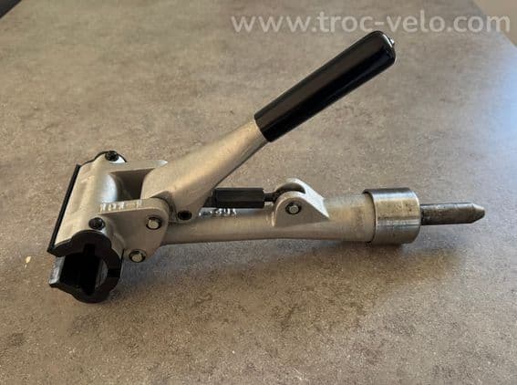 Park Tool 122S: Kit Connettore Per Cavalletti 100-3C E 100-5C | Ricambio Originale USA - Foto 1